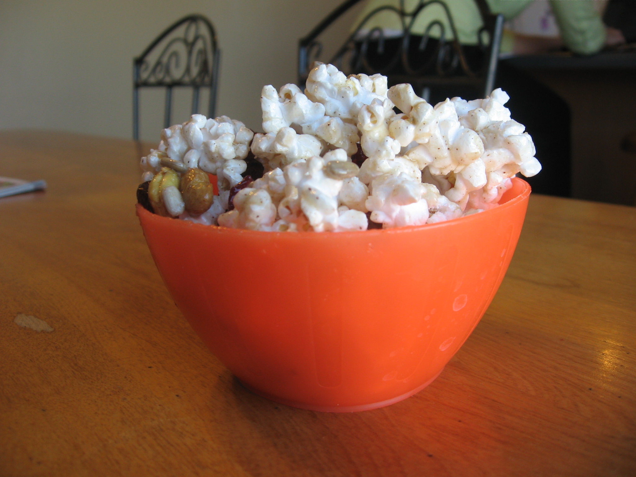 popcorn-balls-healthy-ideas-for-kids