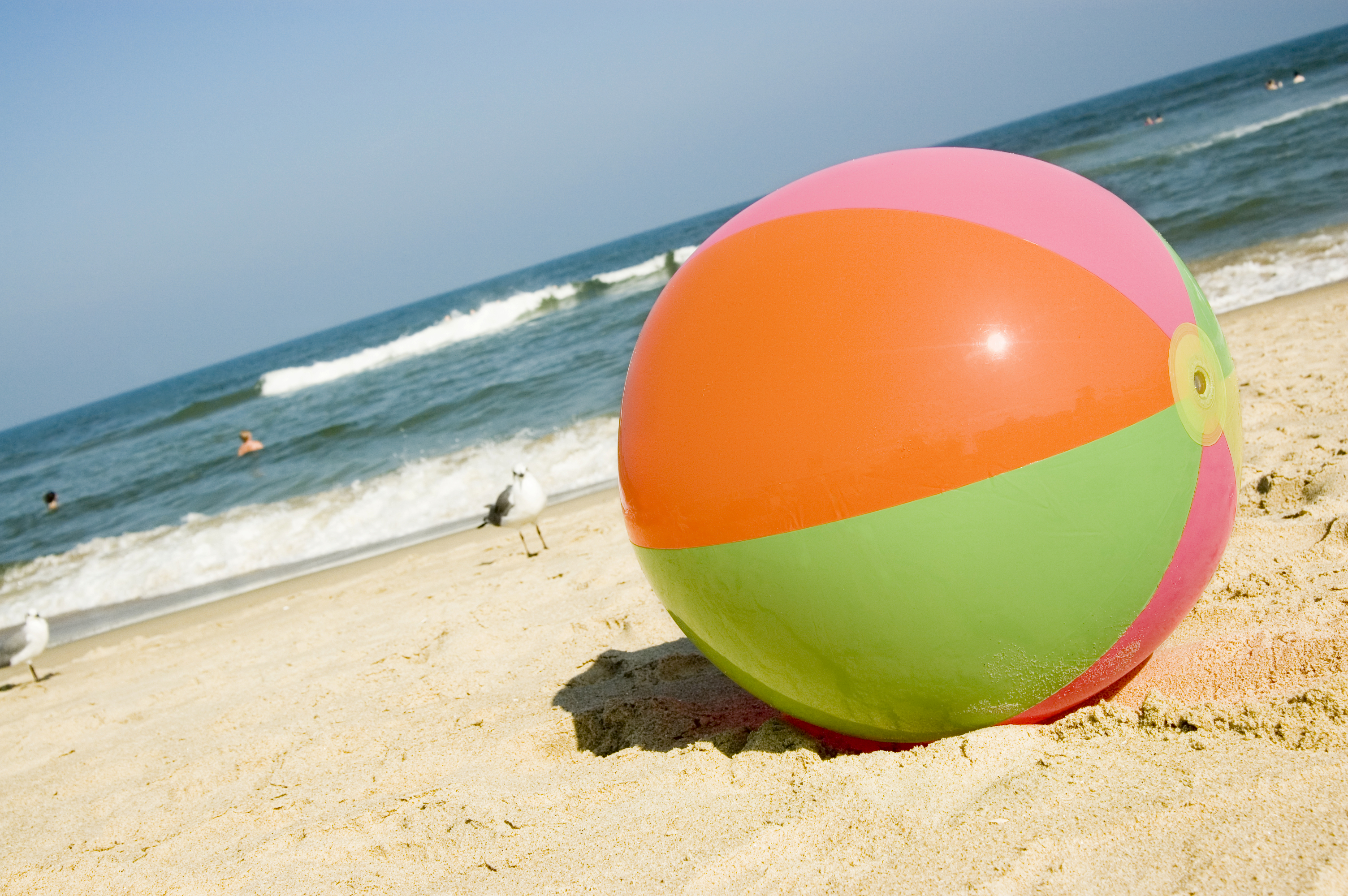 sol coastal beach ball