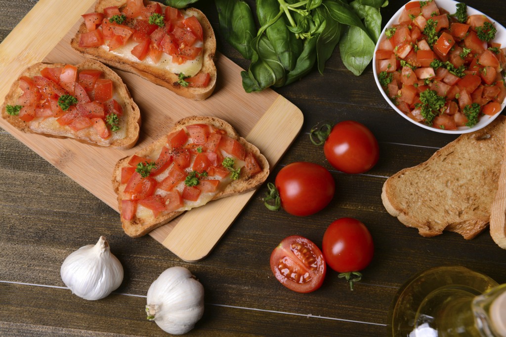 10 Ways to Eat a Tomato {our #1 picky eater strategy} 10 Ways to Eat a Tomato {our #1 picky eater strategy}. Best strategy to get picky eaters to try new foods!