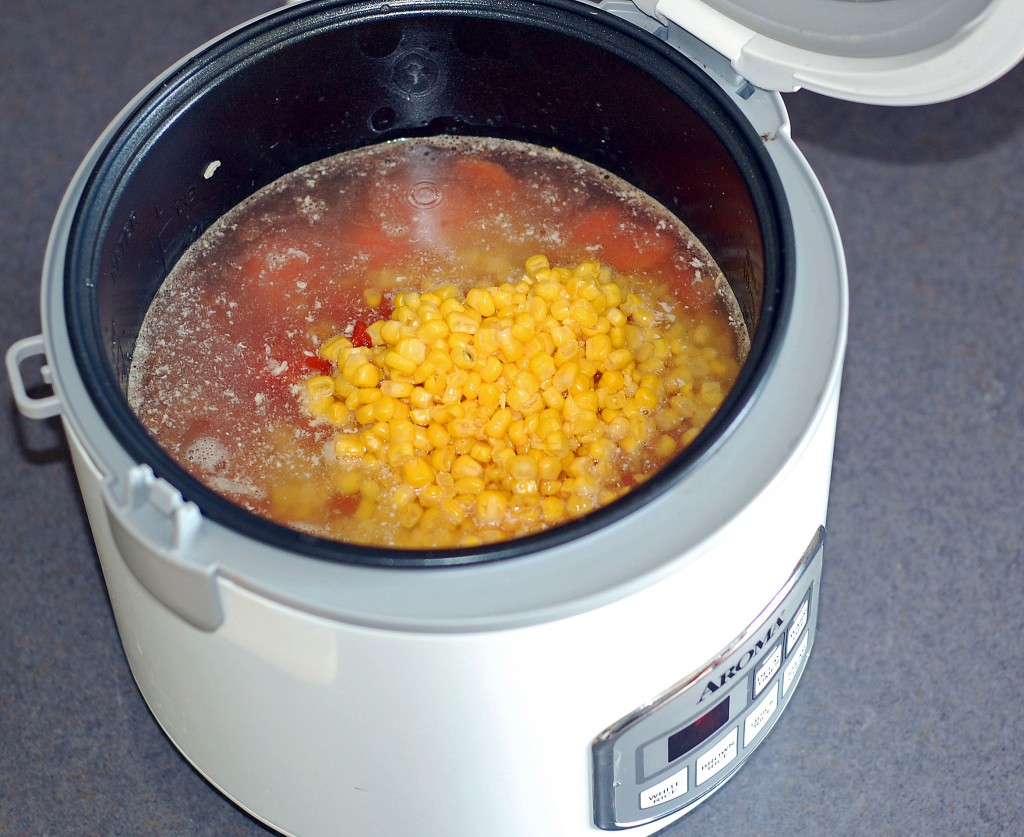Taco Soup in the Rice Cooker Recipe Taco Soup in the Rice Cooker. We love this way of cooking taco soup! Perfect bridge between crockpot and stove top, when you only have 45 minutes you can't be in the kitchen!