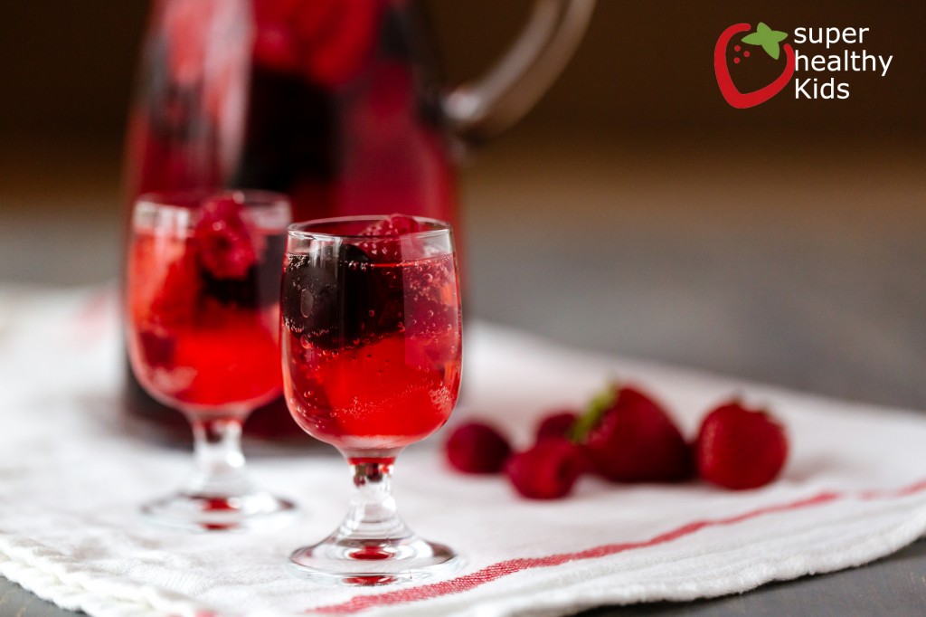 Cherry Cocktail Recipe Cherry Cocktail Recipe. The cherries are coming to an end here in Utah. Good thing we froze a few bags of them for this healthy- and totally fancy, drink!