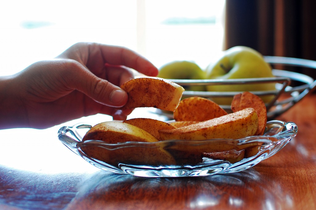 Cinnamon Apple Smacks Recipe: Healthy Snack in a Flash Cinnamon Apple Smacks Recipe: Healthy Snack in a Flash. The simplest snack- Cinnamon Apples!