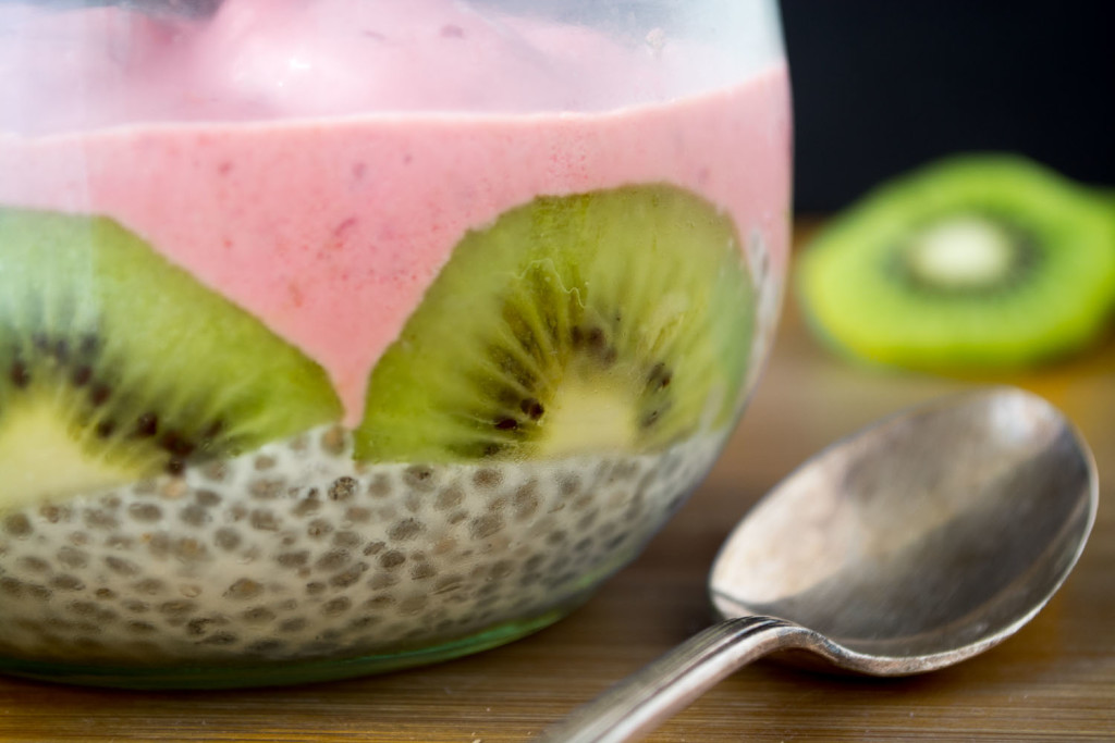 Kid-Friendly Breakfast Smoothie Bowls Breakfast Smoothie Bowl. Combines so many delicious and healthy ingredients into one breakfast bowl that kids love! www.superhealthykids.com