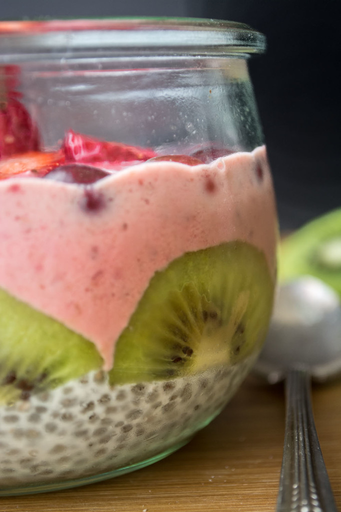 Kid-Friendly Breakfast Smoothie Bowls Breakfast Smoothie Bowl. Combines so many delicious and healthy ingredients into one breakfast bowl that kids love! www.superhealthykids.com