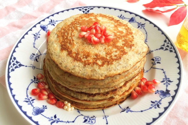 Banana Chia Seed Pancakes Banana Chia Seed Pancakes. Naturally sweet and filled with antioxidants, fiber, and protein!