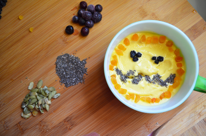 Spooky Superfood Smoothie Bowl for Halloween Spooky Superfood Smoothie Bowl for Halloween. These smoothie bowls for breakfast are a healthy way to start the day, any time of year!