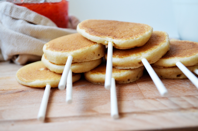 Never Get Tired of Pancakes Again with Pancake Lollipops Pancake Lollipops. You’ll love how easy it is to turn a boring pancake into a treat with nothing more than this!