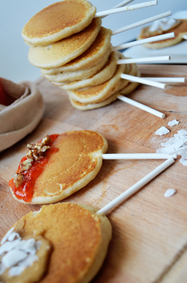 Never Get Tired of Pancakes Again with Pancake Lollipops Pancake Lollipops. You’ll love how easy it is to turn a boring pancake into a treat with nothing more than this!