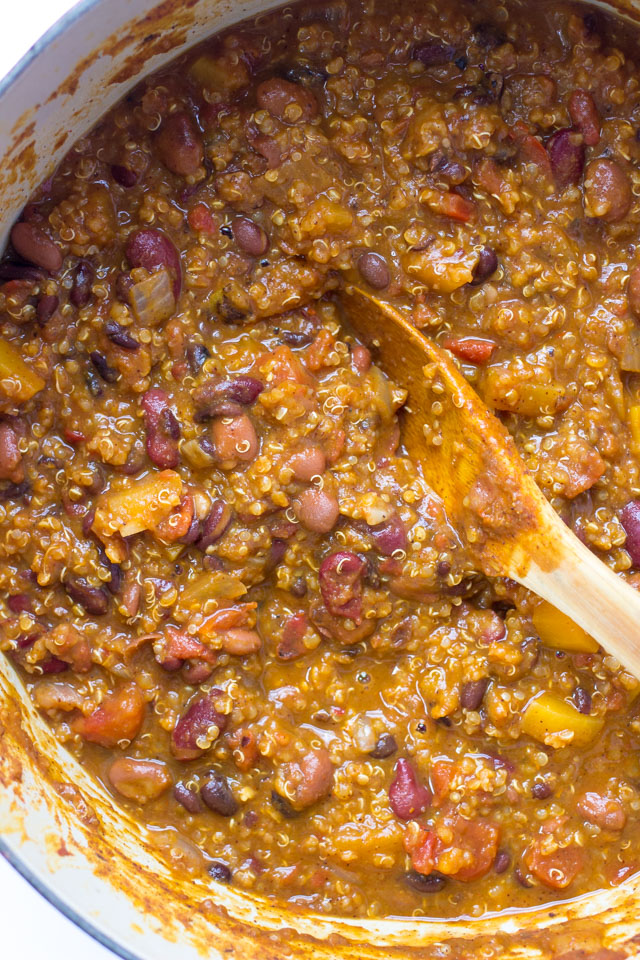 One-Pot Pumpkin Quinoa Chili Pumpkin Quinoa Chili - made in just one-pot and in under 45 minutes. No need for the slow cooker on this one!