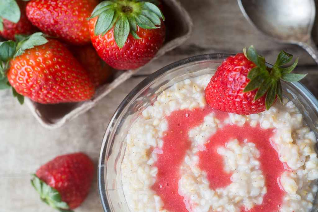 Overnight Strawberry Steel Cut Oats Overnight Strawberry Steel Cut Oats is an easy, healthy breakfast made for busy mornings and hungry families!