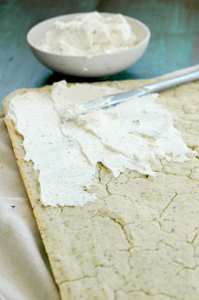 Veggie Flatbread Pizza Recipe - AMAZING flavor and super fun to let your kids top! www.superhealthykids.com