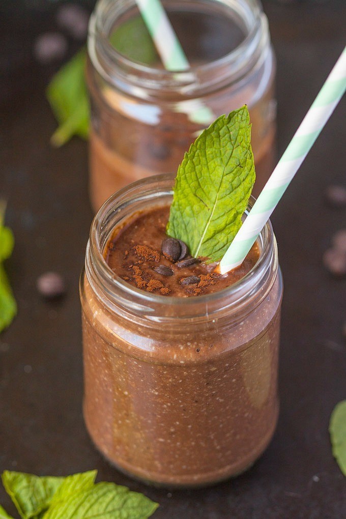 10 Quick, Easy and Healthy Bedtime Snack Ideas Peppermint Patty Smoothie