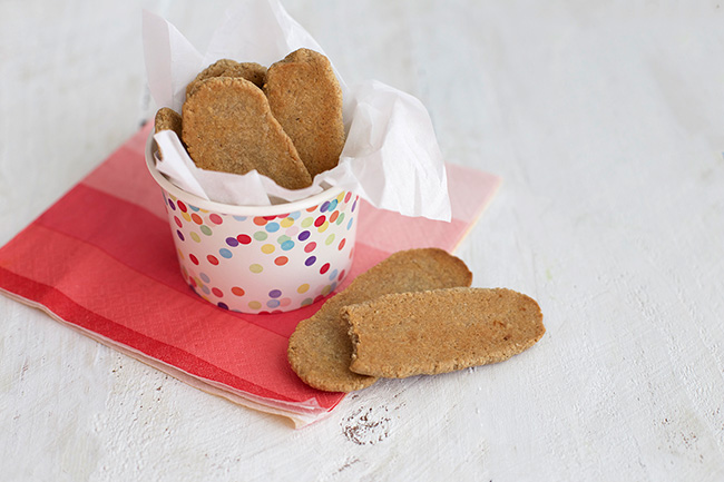 Healthy Homemade Teething Biscuits Healthy Homemade Teething Biscuits - Perfect for baby led weaning. So much better than the store-bought ones!