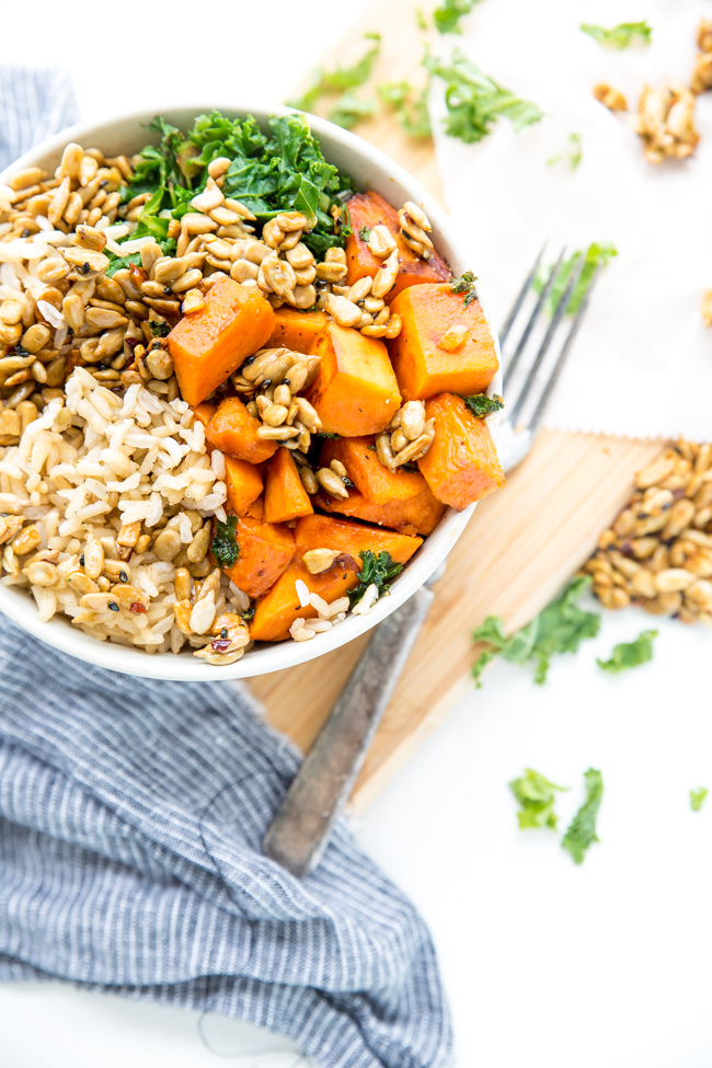 Power Veggie Dinner Bowl Veggie Dinner Bowl - A big ole' bowl of comfort served up at dinner-time. This is a perfect dish for warmer weather because it takes so little time, and you can even prep your sweet potatoes ahead of time! Total win for the whole family. www.superhealthykids.com