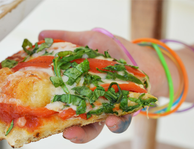 Summer Veggie Pizza with Whole Grain Crust - fresh, fast and incredibly healthy! www.superhealthykids.com