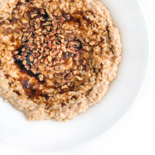 slow-cooker-gingerbread-oatmeal-the-lemon-bowl