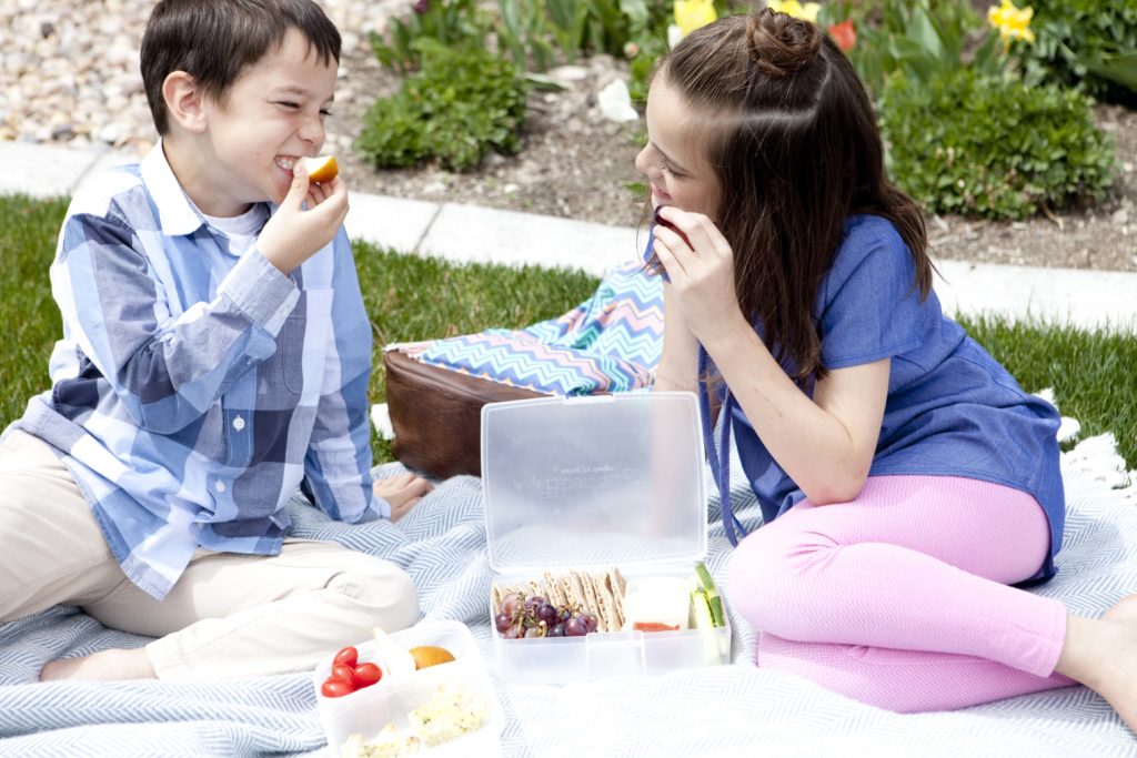 Lunchable Alternative! Packable lunch pita will save you money and give your kids the nutrition they need during the day! www.superhealthykids.com