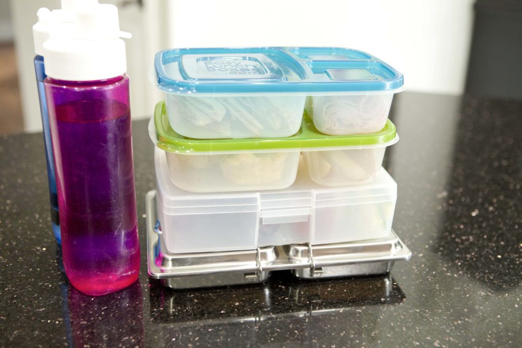 Lunchable Alternative! Packable lunch pita will save you money and give your kids the nutrition they need during the day! www.superhealthykids.com