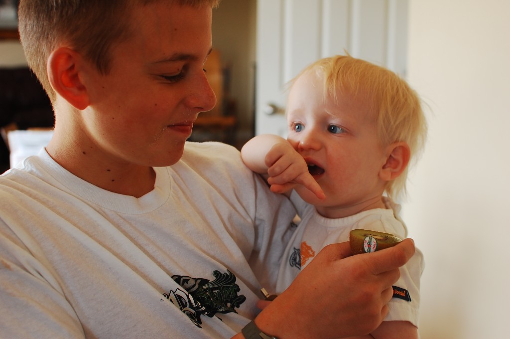 baby eating kiwi, Getting a Picky Eater to Eat
