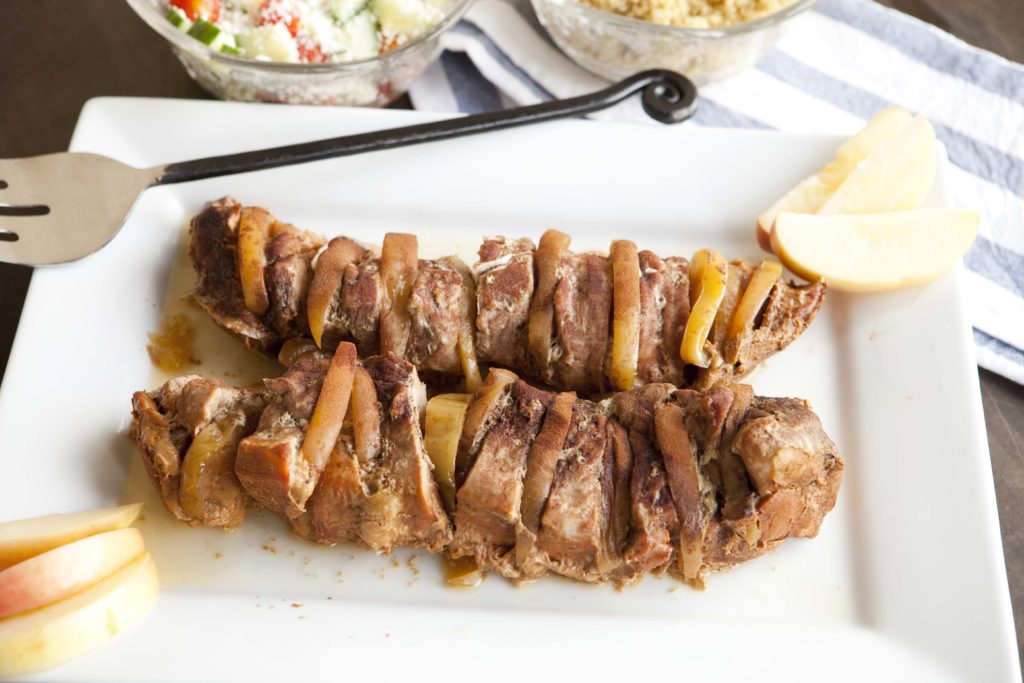 delicious slow cooker pork and apples