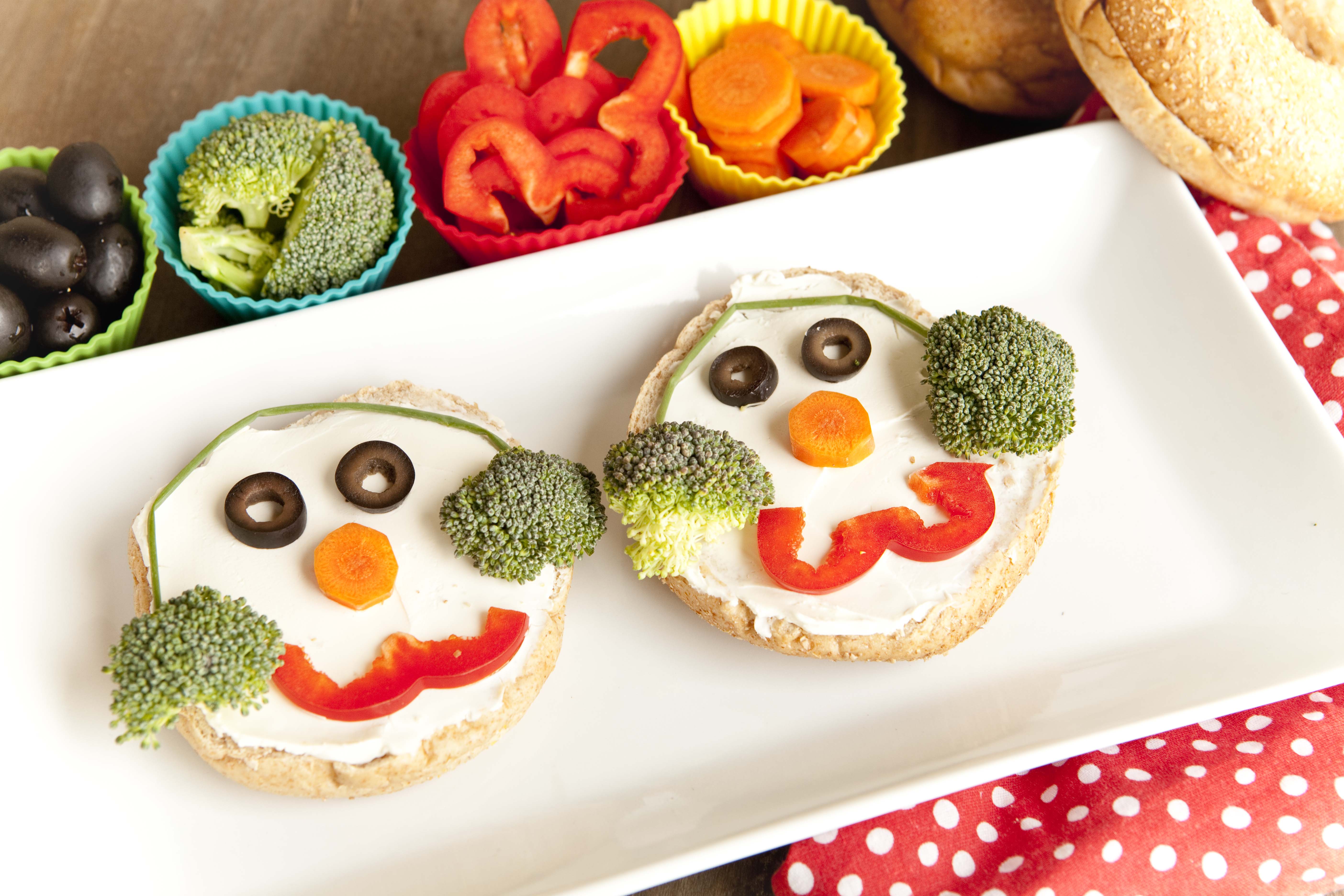 Holiday Snack Idea The Snowman Bagel Healthy Ideas for Kids