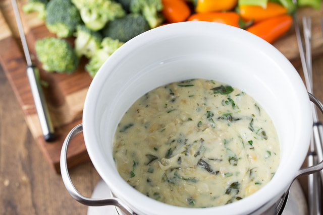 Healthy Spinach Artichoke Fondue