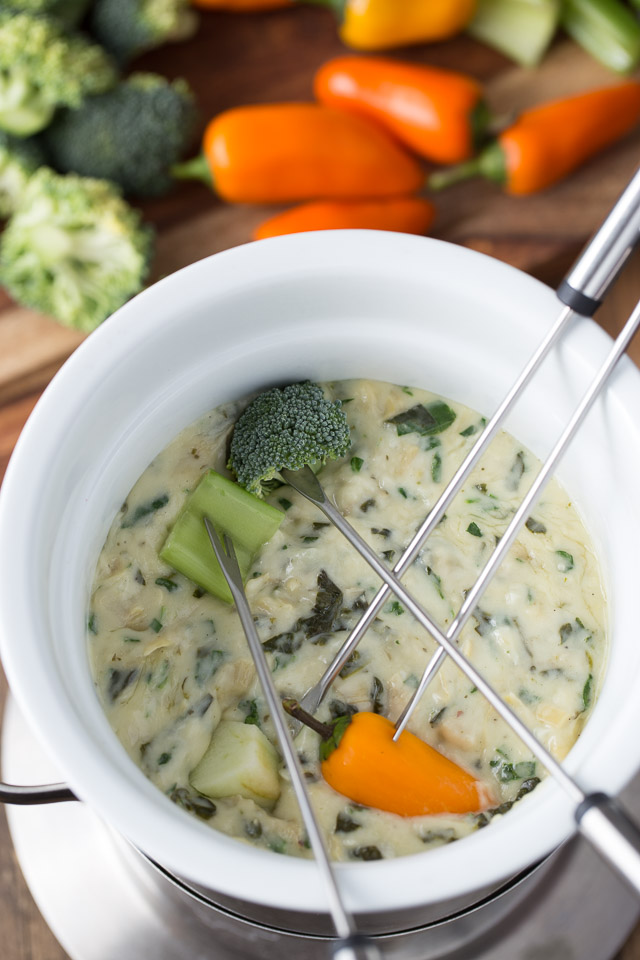 Healthy Spinach Artichoke Fondue