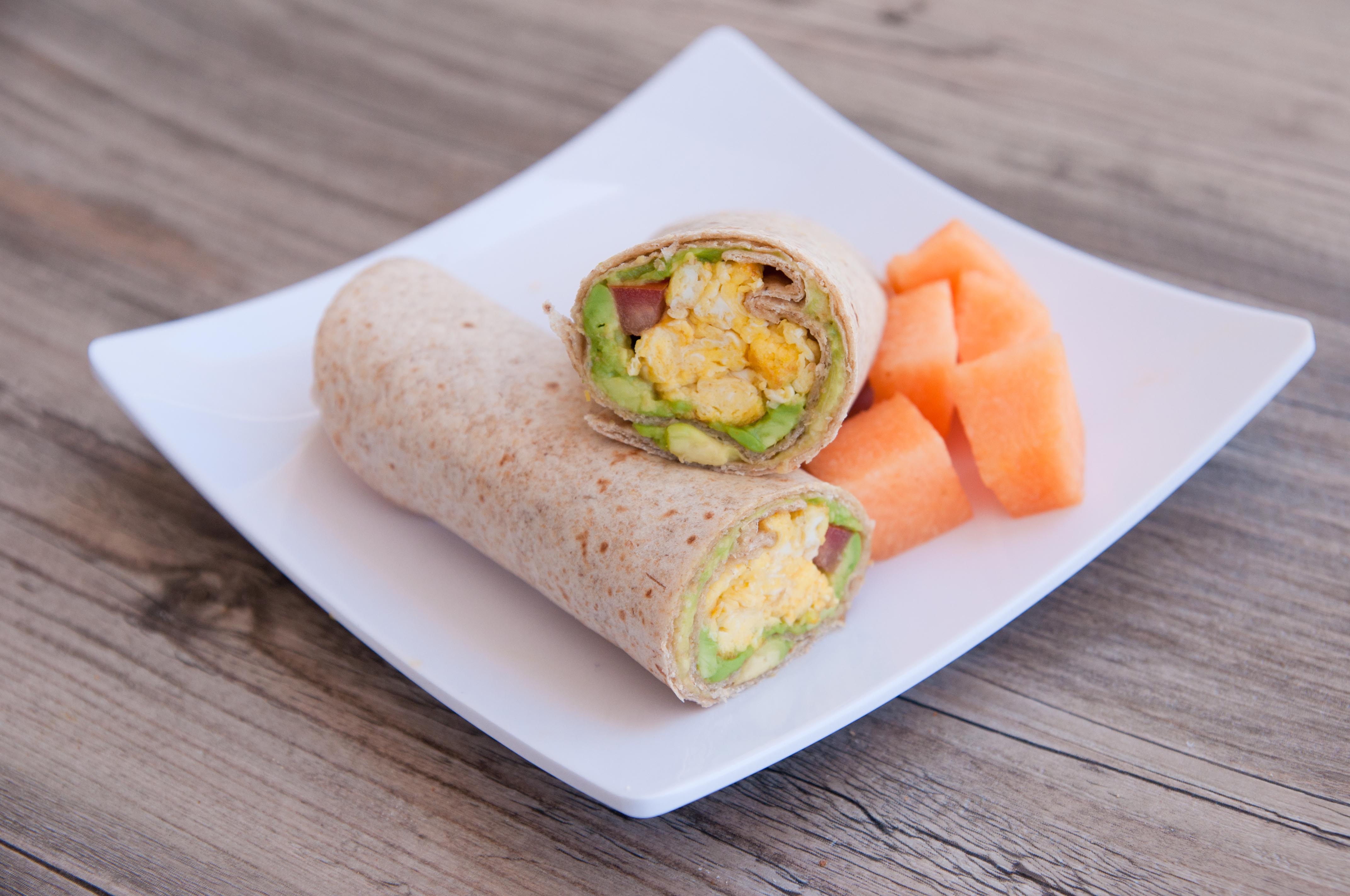 scrambled-egg-and-avocado-wrap-super-healthy-kids