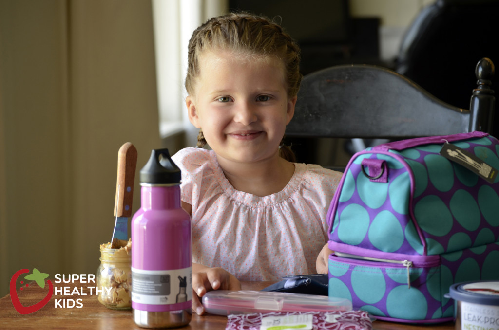 kids with a lunchbox Lunch Packing Printable for Kids