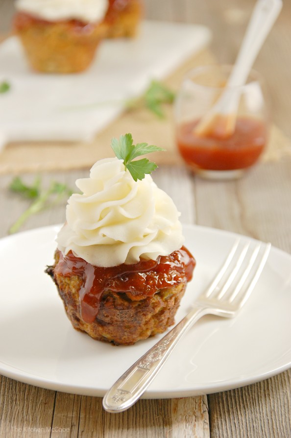 Individual Turkey Meatloaf 18+ Healthy and Delicious Recipes You Can Make in a Muffin Tin. From portable meals to desserts to a balanced meal in a one cup, kids will love these recipes you can make in a muffin tin!