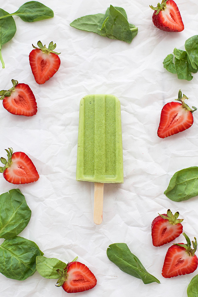 3 Fruit and Veggie Popsicles Creamy Lime Popsicles - colored with spinach, these are a healthy, delicious treat! www.superhealthykids.com