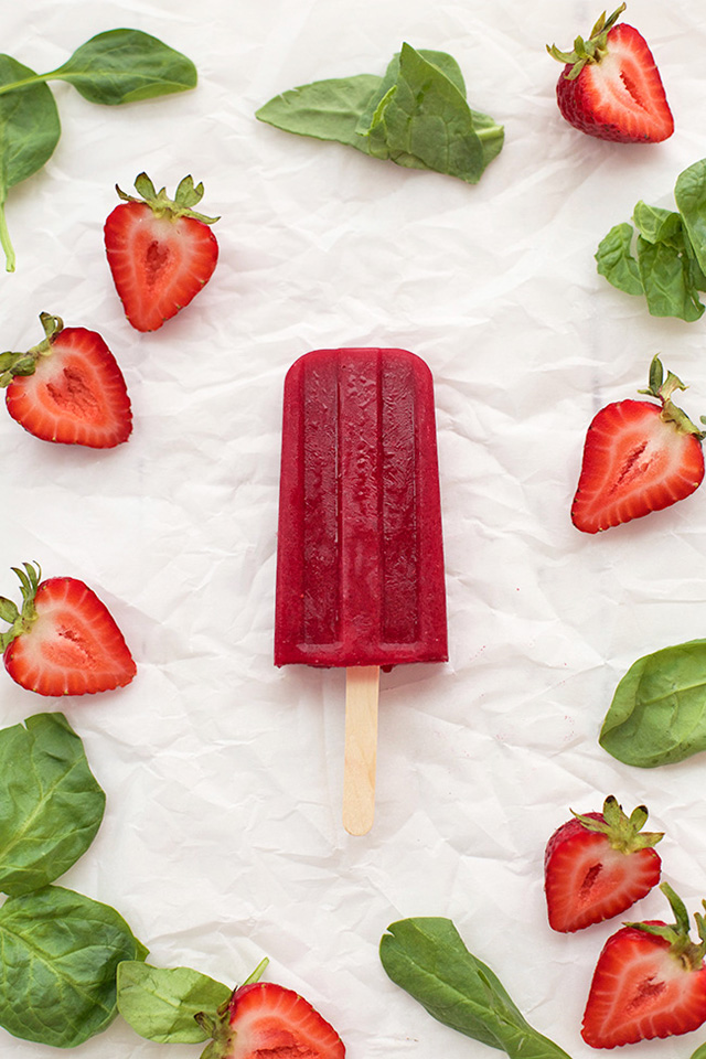 3 Fruit and Veggie Popsicles Strawberry Beet Popsicles - These are so bright and beautiful! www.superhealthykids.com