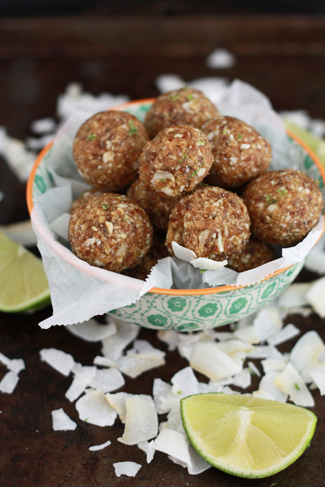30 Kid Friendly Summer Snacks 30 Kid Friendly Summer Snacks - Fun and healthy snack ideas for kids! Perfect for summer snacking.