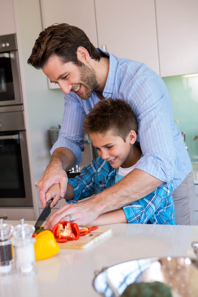 When should your child start using a knife in the kitchen? When should your child start using a knife in the kitchen?