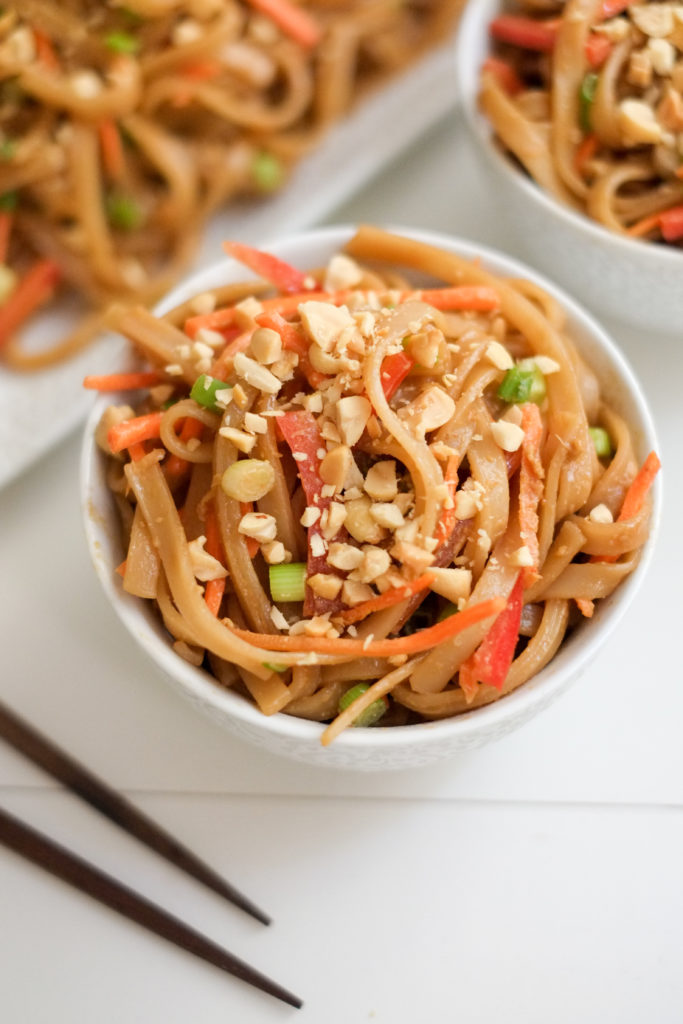 Peanut Sesame Noodles and Veggies Recipe Peanut Sesame Noodles and Veggies. These peanut sesame noodles are ready in less time than it takes to order takeout (only 10 minutes!). Bonus: they include a good portion of fresh veggies!