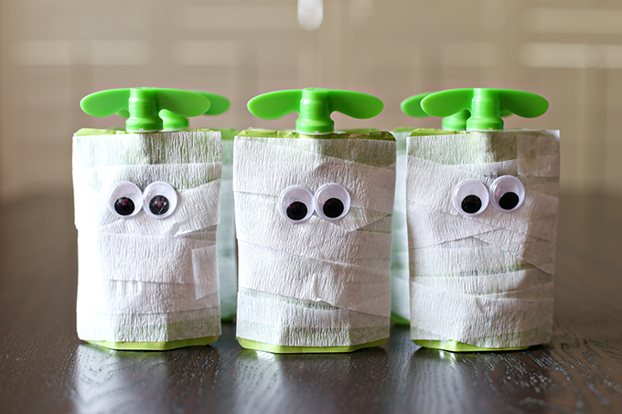 30 Healthy and Festive Halloween Treats Halloween fruit pouch