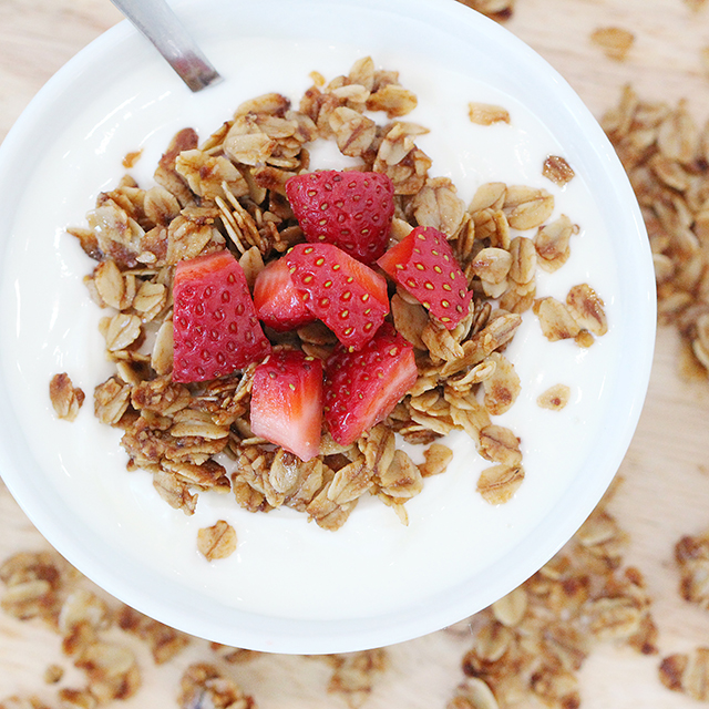 Granola: Only 5 Ingredients! | Healthy Ideas for Kids