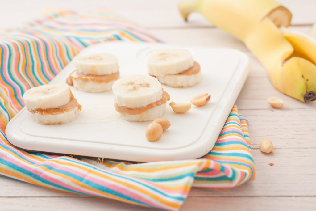 Healthy Gluten Free Snack Ideas for Kids. Banana bites with peanut butter, gluten free snack for kids.