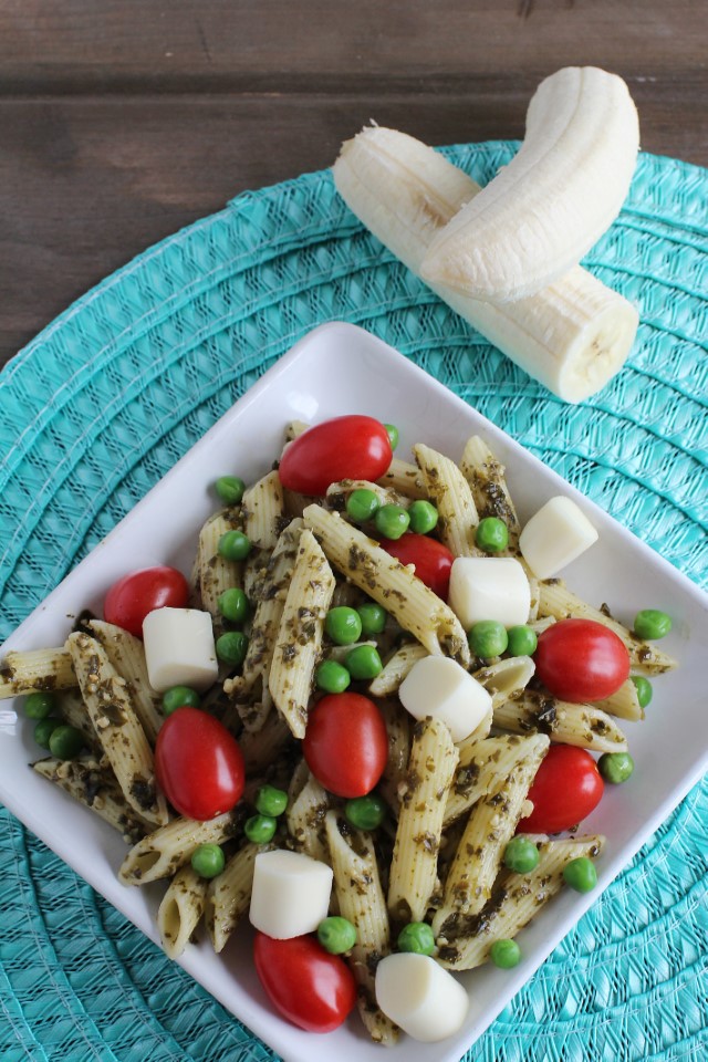 Pesto Pasta Salad with bananas side dish