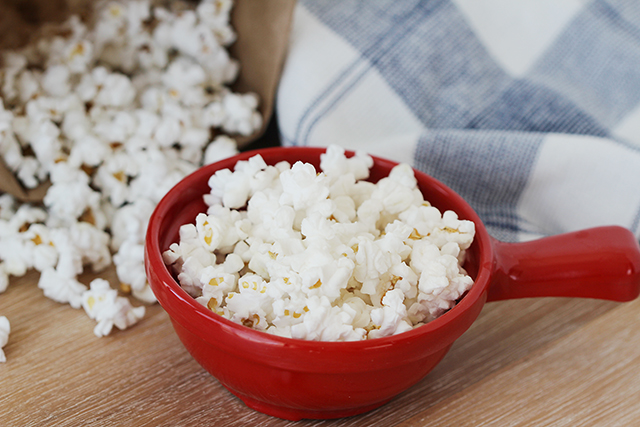 5 tips for perfectly air popped paper bag popcorn